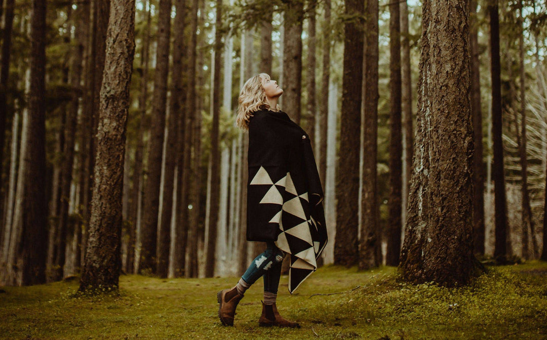 Nevado Blanket - Natural / Black - Beyond Borders Collective