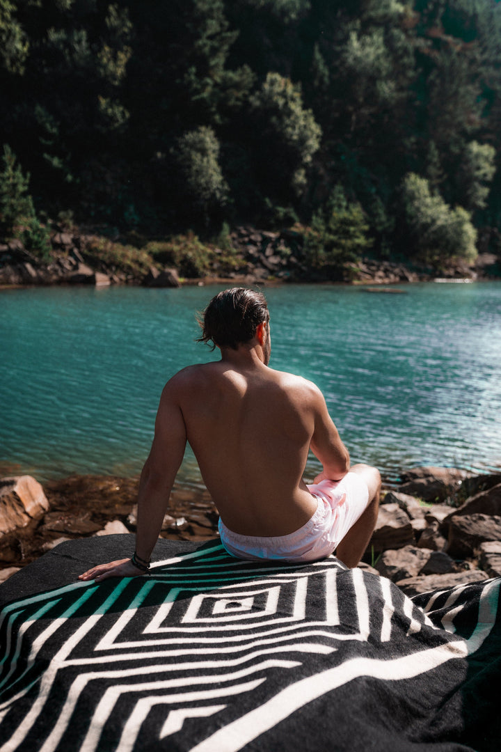Paramo Blanket - Natural / Black - Beyond Borders Collective