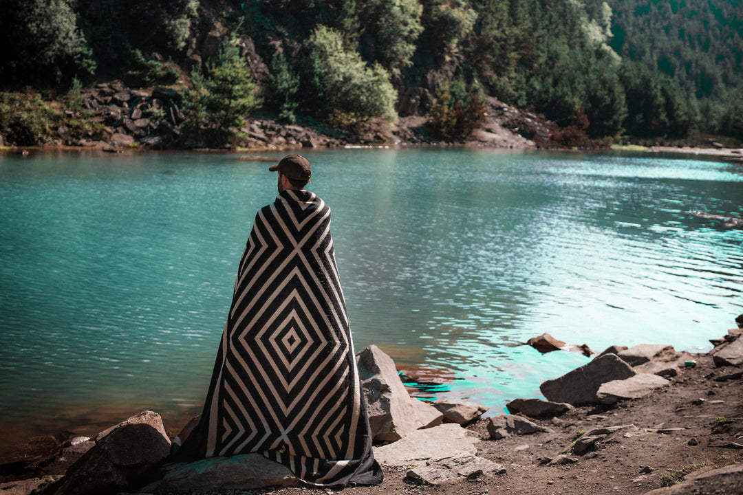 Paramo Blanket - Natural / Black - Beyond Borders Collective