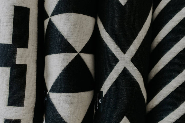 Paramo Blanket - Natural / Black - Beyond Borders Collective