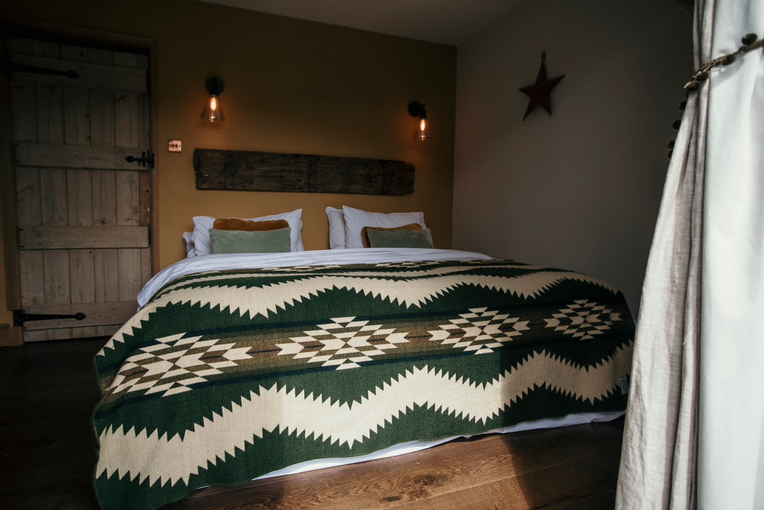 Tsachila Blanket - Forest Green