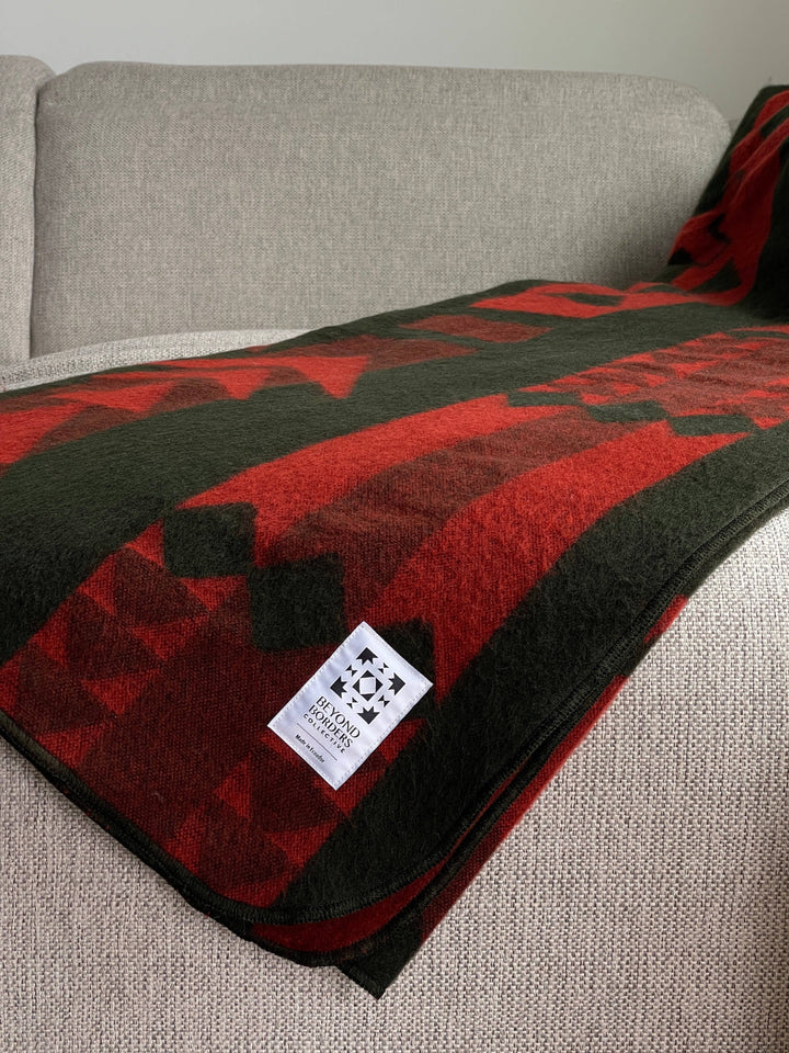 Loja Blanket - Dark Moss - Beyond Borders Collective