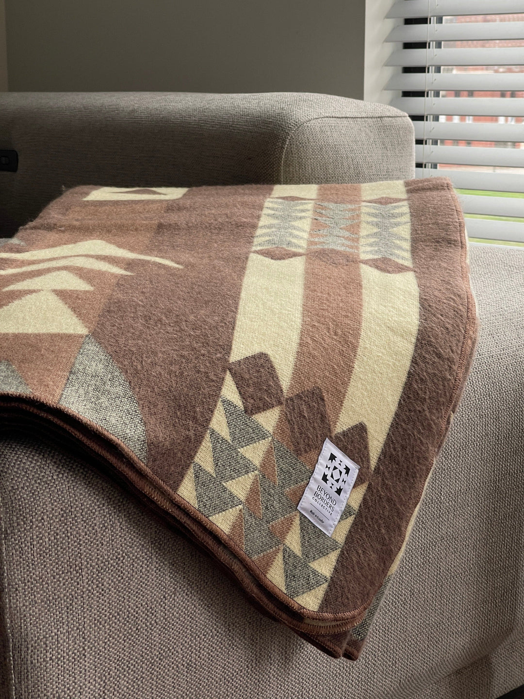 Loja Blanket - Light Mahogany - Beyond Borders Collective