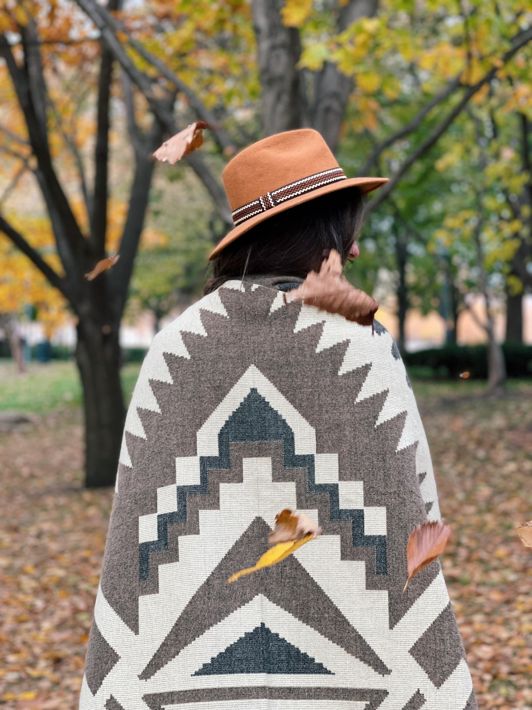 Loja Blanket - Taupe / Beige - Beyond Borders Collective