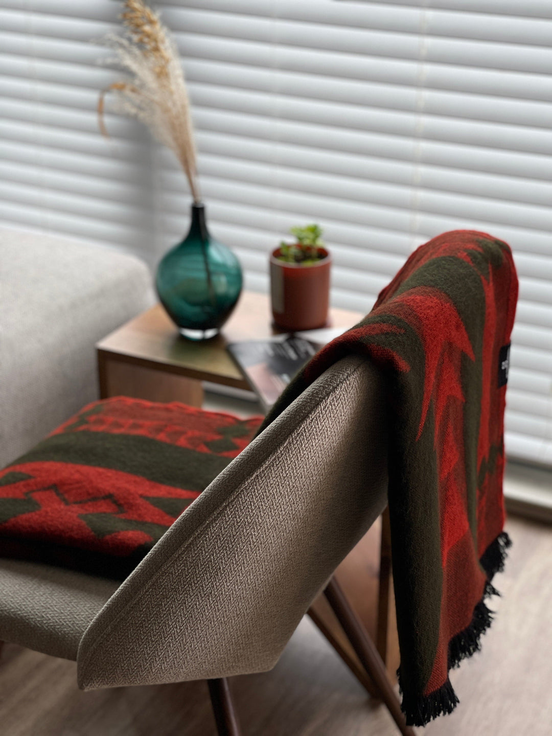 Loja Throw - Dark Moss - Beyond Borders Collective