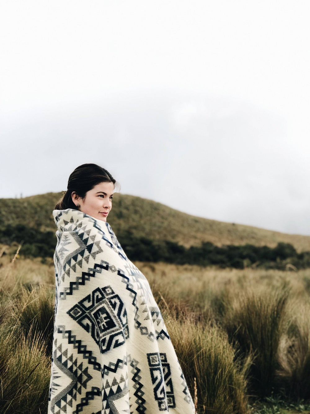 Epera Blanket - Blue Scale - Beyond Borders Collective