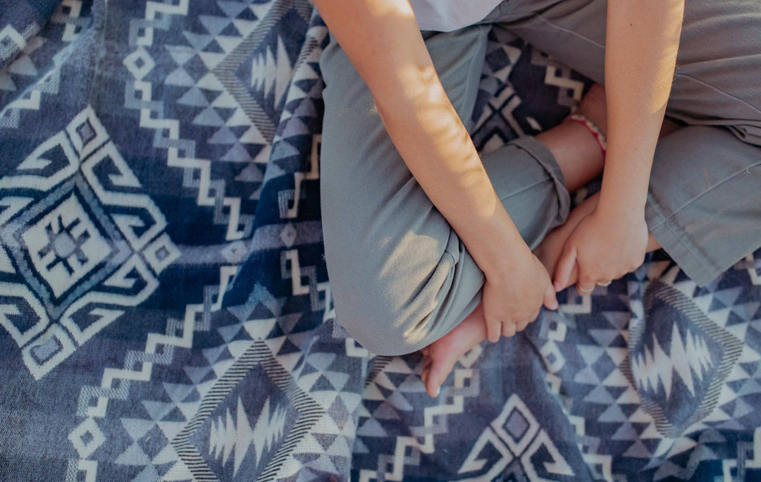 Epera Blanket - Blue Scale - Beyond Borders Collective